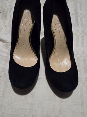 Jessica Simpson Black Suede Round-Toe Heels